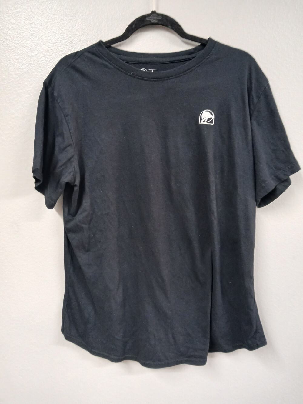 official, retro-style Taco Bell crew member / uniform t-shirt. Size large